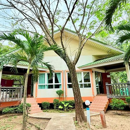 兰塔岛棕榈海滩度假酒店 Ko Lanta 外观 照片