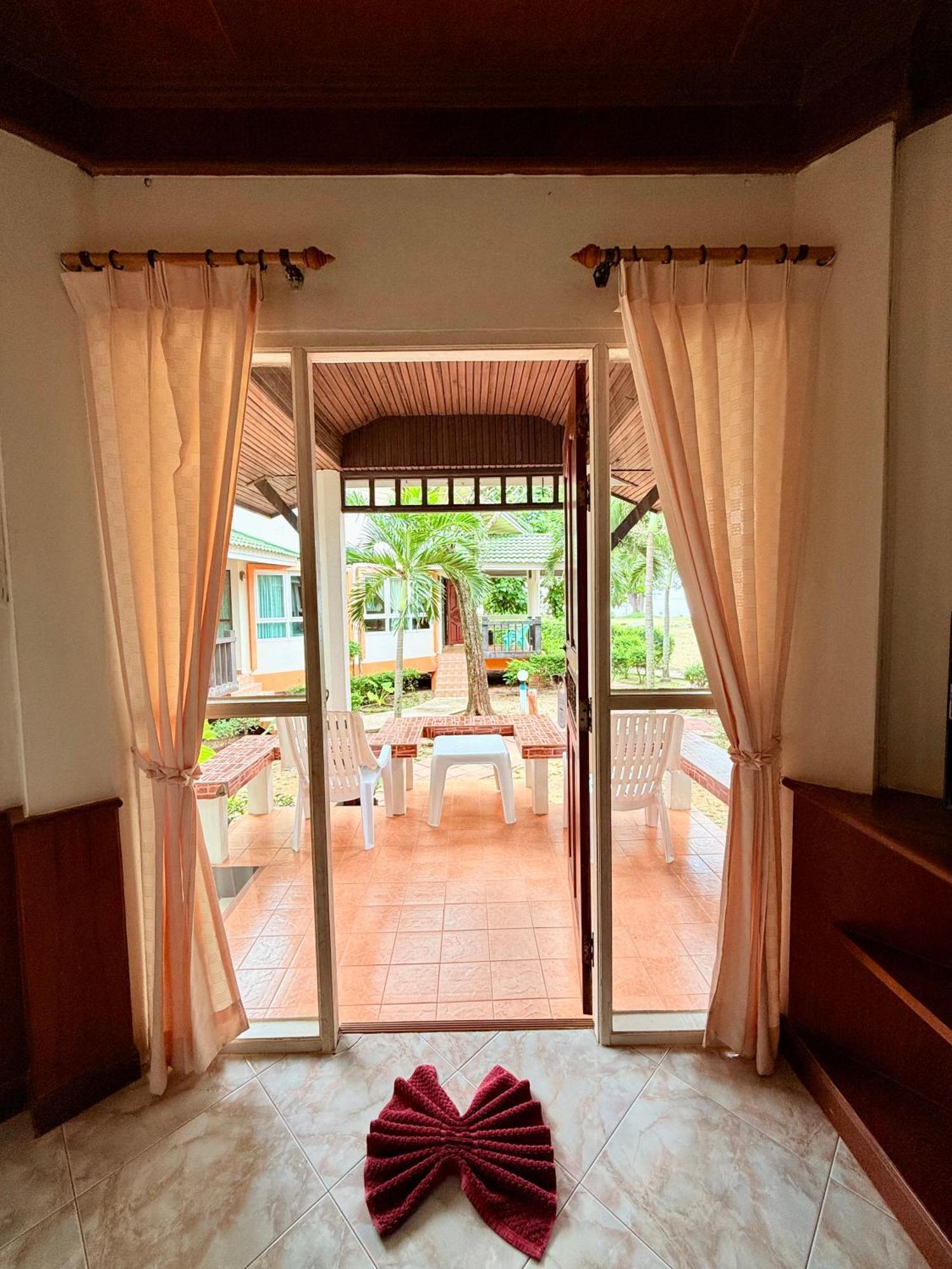 兰塔岛棕榈海滩度假酒店 Ko Lanta 外观 照片