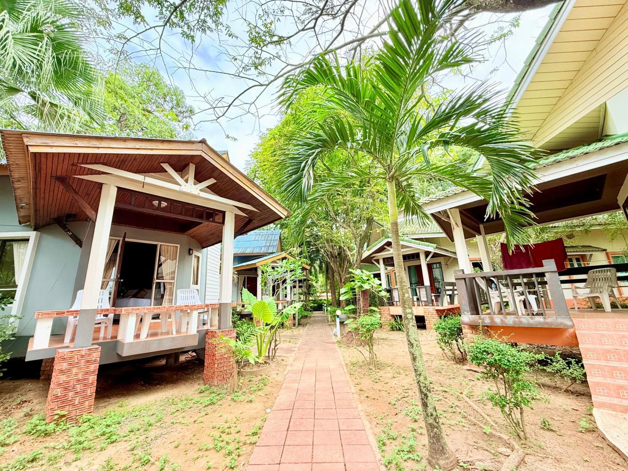 兰塔岛棕榈海滩度假酒店 Ko Lanta 外观 照片